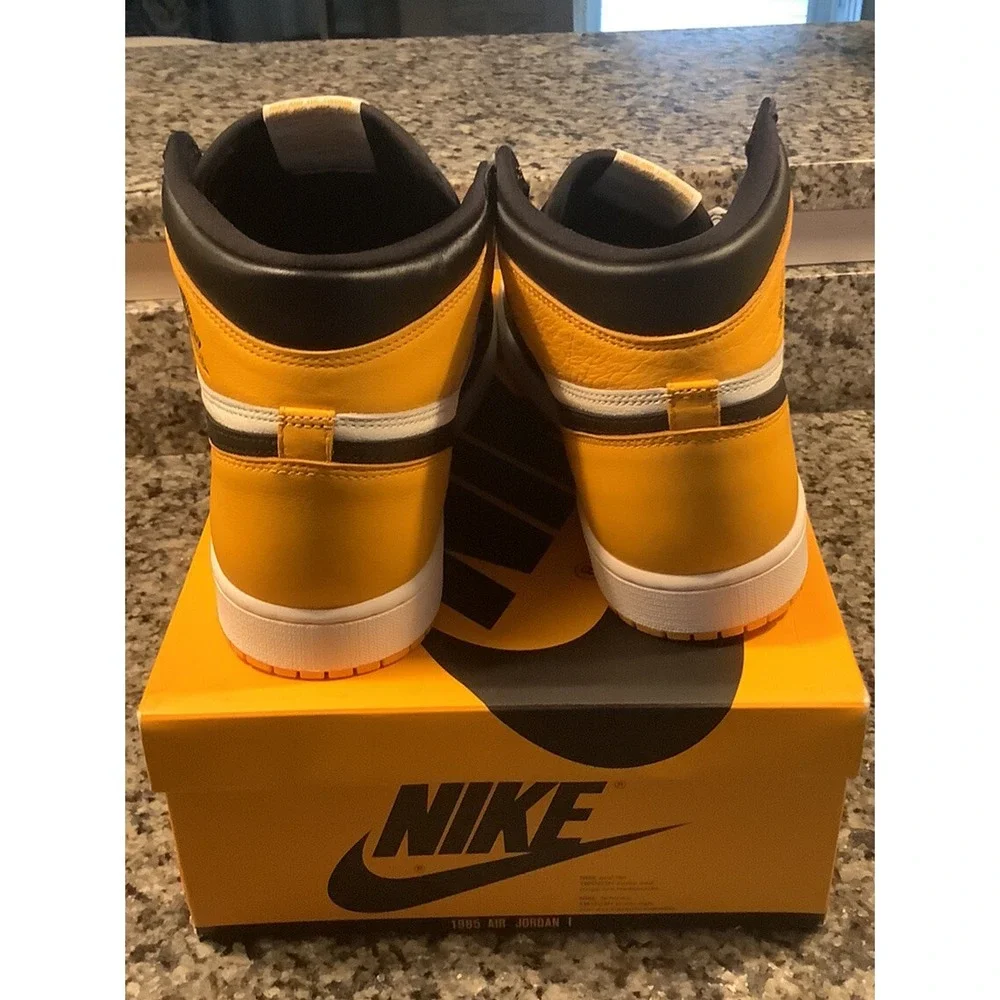 Nike Air Jordan 1 Retro High OG Taxi Yellow Toe 555088-711 Men's Size 12 NEW DS